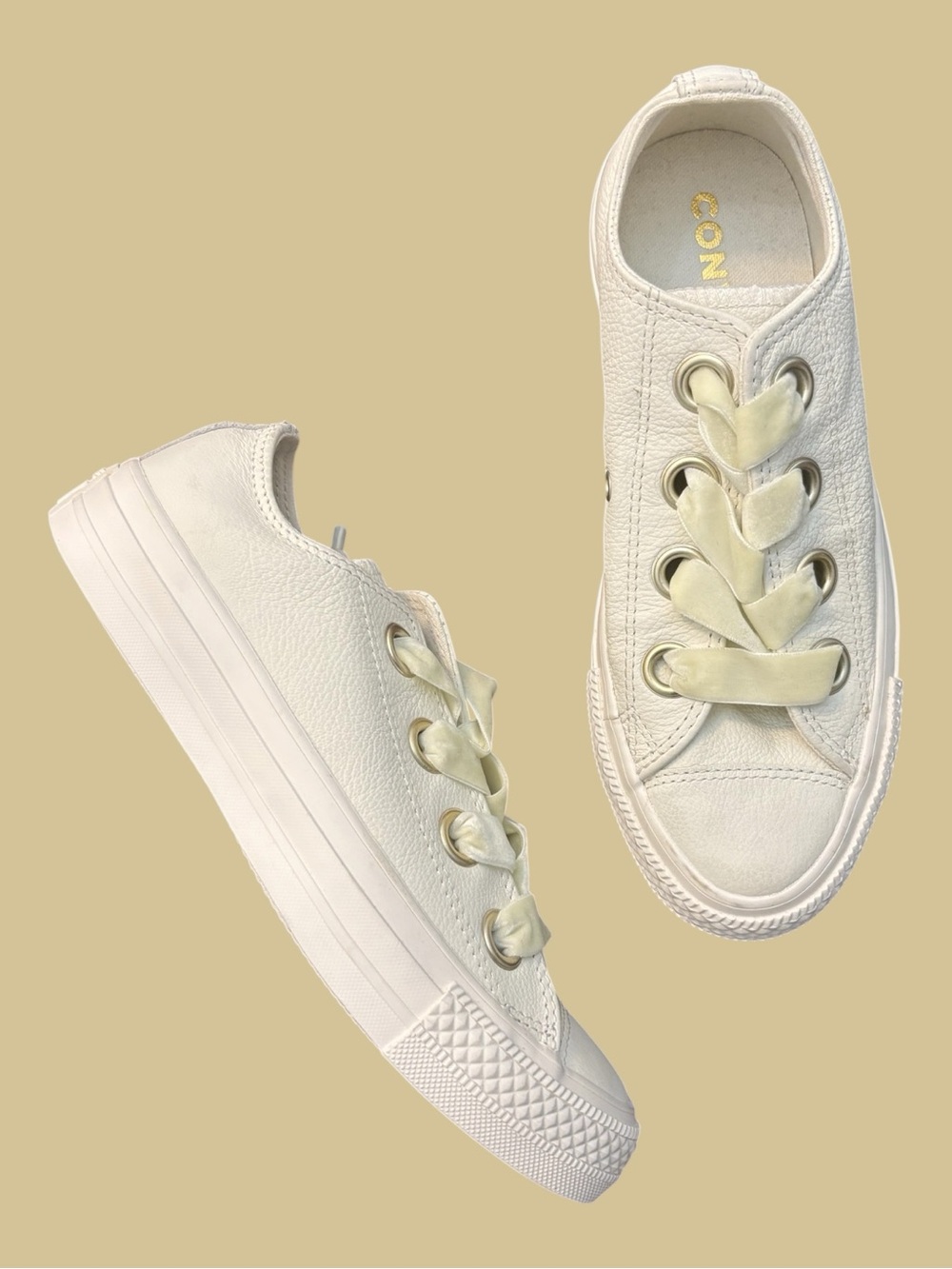 Converse Chuck Taylor All Star Big Eyelets OX Women’s White Sneakers Size 5